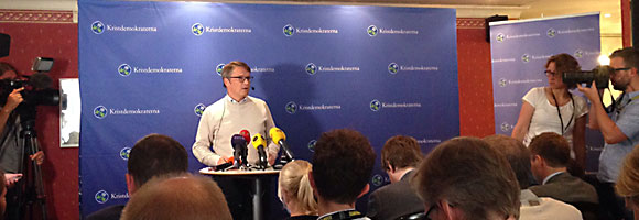 Göran Hägglund presskonferens inför talet i Almedalen 2014. | Foto: Kristdemokraterna - goran_presskonf2014