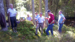 Vi hittade en glänta i skogen och där stannade vi naturligtvis ned och tog en fika. (Foto: Håkan Johansson)