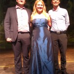 Årets Jenny Lindstipendiat Christina Nilsson tillsammans med tenoren Tobias Westman och pianisten Thomas Rudberg i Värnamo Folkets park. (Foto: Håkan Johansson)