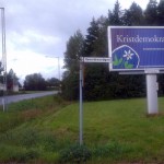Som kristdemokratisk kampanjarbetare är det lätt att känna sig nöjd när man åker genom Gnosjö. (Foto: Håkan Johansson)