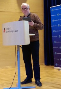 På Kristdemokraternas distriktsstämma argumenterade jag för Herrmys, Bertils och Christers rikstingsmotion om att utreda alternativ till kärnkraften. Efter votering följde stämman mitt förslag om att bifalla motionen. (Foto: Nicklas Huuva)