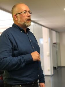 Per-Åke Adolfsson VD på Consid S5 visar runt på företaget