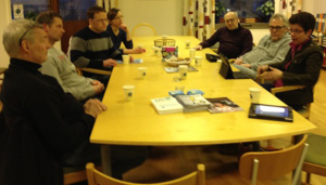 Klimatpiloterna i Värnamo har velat träffa Irene Oskarsson (KD) länge. I dag fick de chansen. (Foto: Camilla Rinaldo Miller)