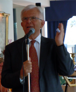 Alf Svensson i talartagen. (Foto: Ann-Mari Wiberg)