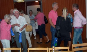 Mingel på Kristdemokraternas valkickoff i Rydaholm. (Foto: Håkan Johansson)