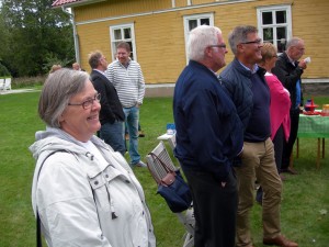 Lena Freij och Stig Claesson syntes också i vimlet. (Foto: Håkan Johansson)