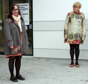 Äntligen, för att citera Gert Fylking, sade regionråd Mia Frisk när hon invigningstalade och gratulerade barn och föräldrar till den nybyggda familjecentralen i Värnamo. (Foto: Arnold Carlzon)