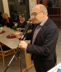 Christer Fjordevik talade engagerat om Värnamos tradition av lyckad integration när Kristdemokraternas partiavdelning i Värnamo firade höstfest. Han beskrev även mottagandet av ensamkommande och efterlyste fler gode män till dessa. (Foto: Håkan Johansson)