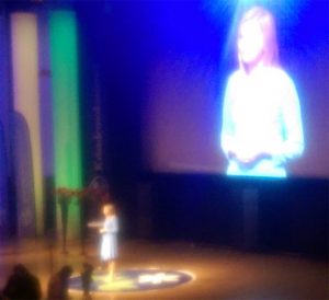 "Vi kristdemokrater ska leda kampen för framtidstro, tillit och samhällsgemenskap", sade Kristdemokraternas partiledare Ebba Busch Thor bland annat i sitt engagerade tal till fler än 800 kommun- och landstingspolitiker från hela Sverige. Hon presenterade även ett förslag för att förbättra sjukvården - 6200 nya tjänster för vårdservice. (Foto: Håkan Johansson)