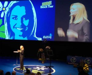 Kristdemokraternas partiledare Ebba Busch Thor inleder partiets Riksting i Västerås med en verbal resa från den lilla till den stora världen. "Min hemkommuns slogan är 'Välkommen hit, välkommen hem'. Partivänner, jag är rädd för att den politik som förs i Sverige idag bara säger välkommen hit men inte välkommen hem." Läs hela talet här: https://www.kristdemokraterna.se/Media/Nyhetsarkiv/Gemenskap-tillit-och-hopp-fokus-pa-Ebba-Buschs-Thor-rikstingstal/ (Foto: Håkan Johansson)