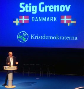 En hälsning från vårt systerparti i Danmark förmedlades av Stig Grenov. (Foto: Håkan Johansson)