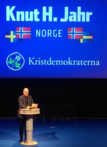 Även norska KrF hälsar till Rikstinget genom Knut H. Jahr. (Foto: Håkan Johansson)