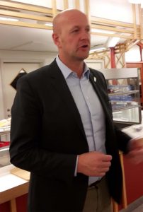 Riksdagsledamot Magnus Oscarsson talade på höstfesten. (Foto: Gunnar Crona)