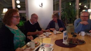 Sanja Mikulic, Gunnar Crona, Margareta Lindahl och Arnold Carlzon pratade Twitter över sina räkmackor. (Foto: Håkan Johansson)