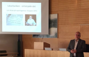 Det är ordning med Torbjörn Eriksson så självklart berättar han allt från början. Det började 1988 med att journalisten Lars Braw startade Rotarys läkarbank. (Foto: Arnold Carlzon)
