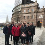 Några av deltagarna i stockholmsresan som partiavdelningarna i GGVV-området arrangerade. (Foto: Ann-Mari Wiberg)