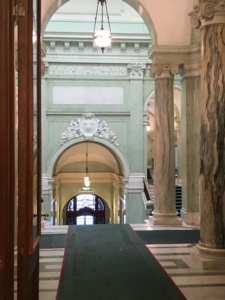 Riksdagshuset är ett magnifikt byggnadsverk. (Foto: Ann-Mari Wiberg)
