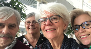 Donald och Lena Freij, Ann-Mari Wiberg och Camilla Rinaldo Miller är några av de värnamobor som deltog i stockholmsresan. (Foto: Ann-Mari Wiberg)