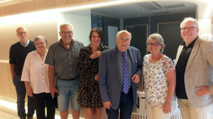 Kristdemokraternas lag efter nästan fyra timmar budgetdebatt: Gunnar Crona, Lena Freij, Arnold Carlzon, Xhilda Bushati, Christer Fjordevik, Monica Johnsson och Håkan Johansson. (Foto: Patrik Budda Ljungkvist)
