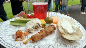 Kvällens meny: Plockmatsbuffé. Och vilken buffé! (Foto: Håkan Johansson)