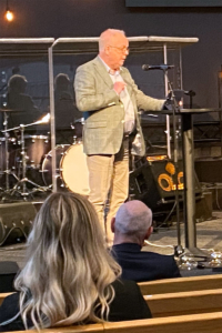 Håkan Johansson (KD) presenterar Kristdemokraternas inställning till Alliansens förslag till en försiktig men offensiv budget. (Foto: Arnold Carlzon)