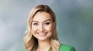 Ebba Busch, Kristdemokraternas partiledare, besökte Värnamo på sin väg till Almedalen i Visby. (Pressfoto)
