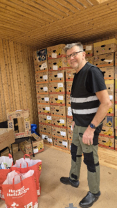 Kjell Gallneby samordnar och organiserar insamlingarna till Barnens Oas från Värnamo. (Foto: Håkan Johansson)